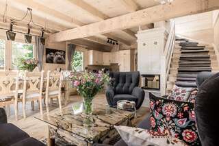 Дома для отпуска TatryTop Luxury Chalets Zakopane Косцелиско Deluxe Holiday Home with Sauna and Mountain View-1