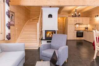 Дома для отпуска TatryTop Luxury Chalets Zakopane Косцелиско Superior Holiday Home with Chimney and Terrace-44